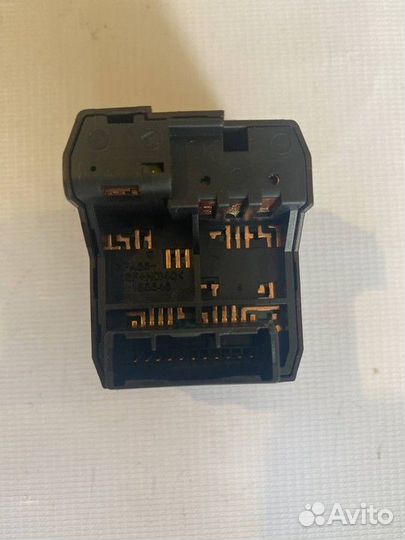 Переключатель регулировки зеркала Toyota Avensis