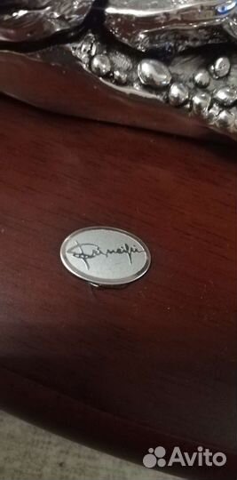 Статуэтка акула