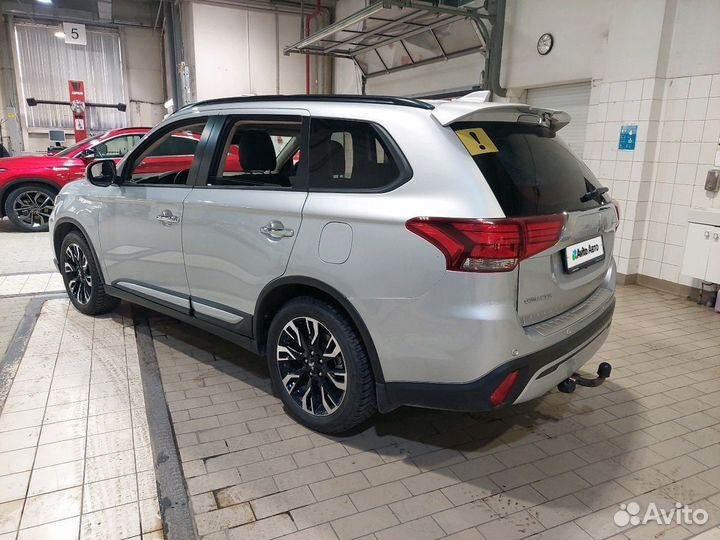 Mitsubishi Outlander 2.4 CVT, 2022, 44 952 км