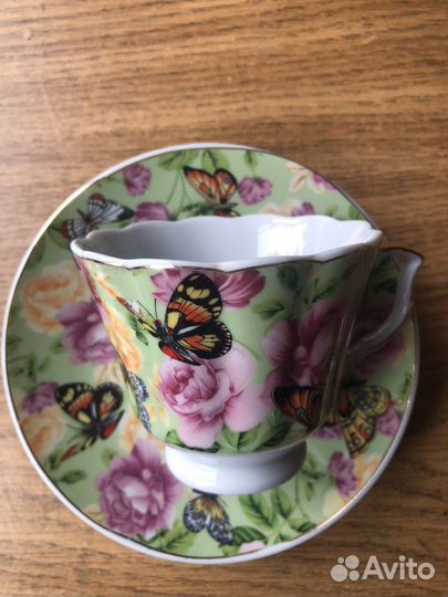 Чашка с двумя блюдцами Англия