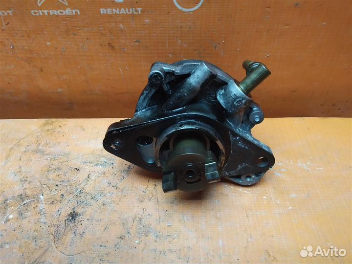 Насос вакуумный Opel Corsa D (2006-2015)