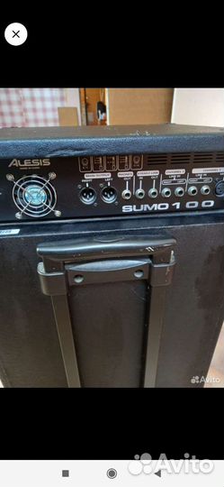 Клавишный комбоусилитель