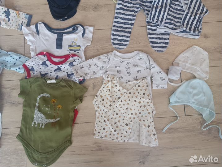 Вещи на малыша 0-3 мес в хорошем состоянии