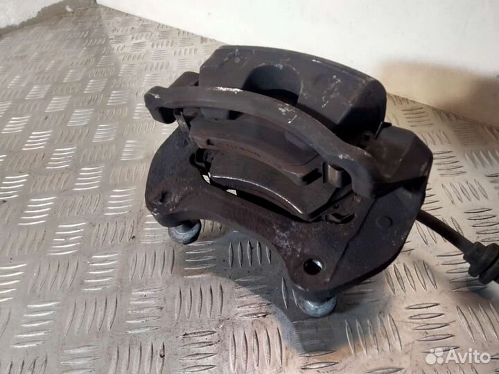 Суппорт передний левый Опель Инсигния