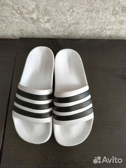Шлепки Adidas