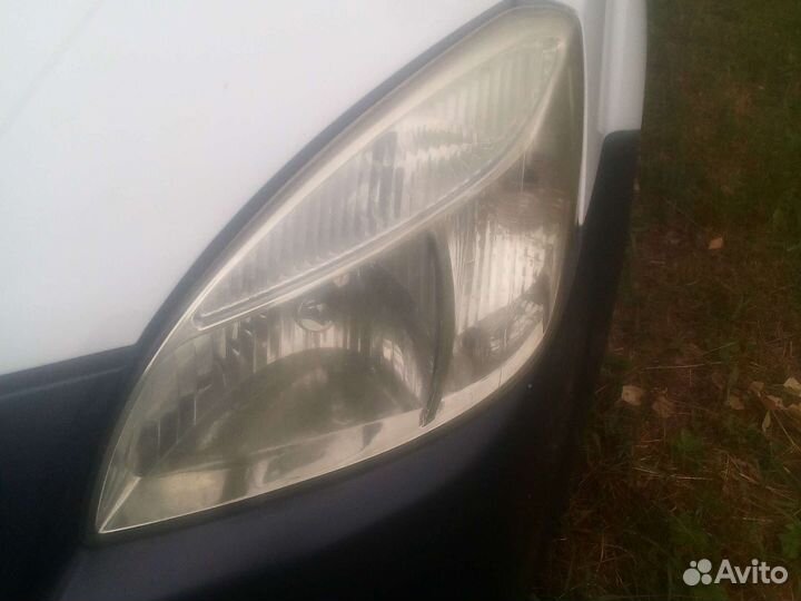 Фара левая и правая киа рио 2