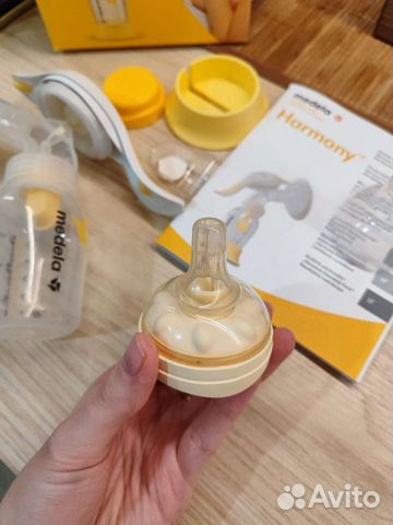 Молокоотсос medela ручной