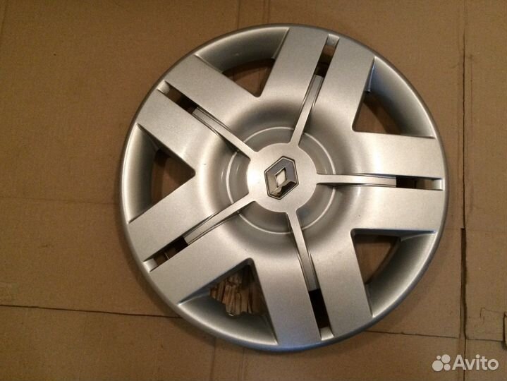 Колпак колеса Renault 8200198219