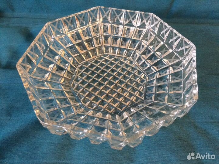 Большая хрустальная ваза