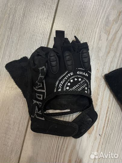 Комплект защиты для катания на роликах