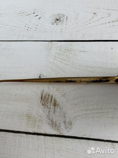 Солнцезащитные очки Fendi FE0440