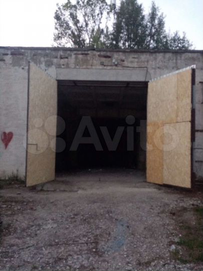 Гараж, > 30 м²