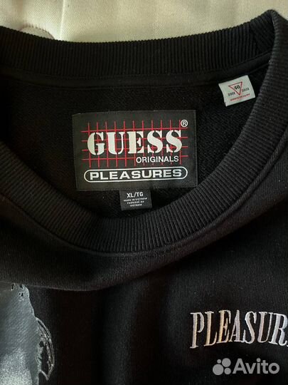 Свитшот Guess в коллаборации Pleasures