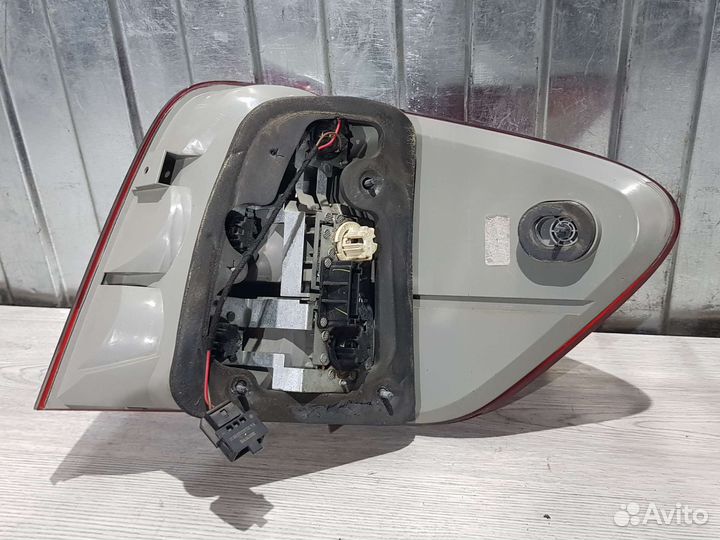 Фонарь задний левый Mercedes-Benz M-class W164