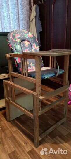 Детский стульчик для кормления