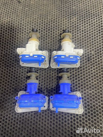 Актуатор замка двери Ауди 80 B4 Audi