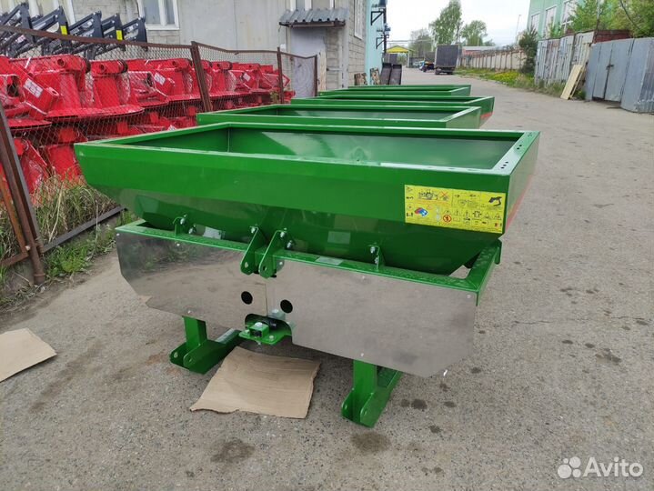 Разбрасыватель удобрений Оптсельмаш Стандарт 900, 2023