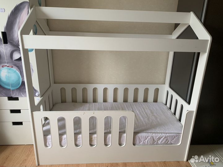 Детская кровать домик