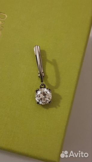Серебряные серьги с фианитами