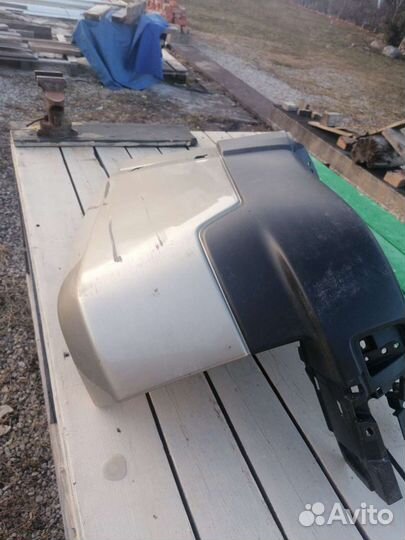 Бампер правый Mitsubishi Pajero 4