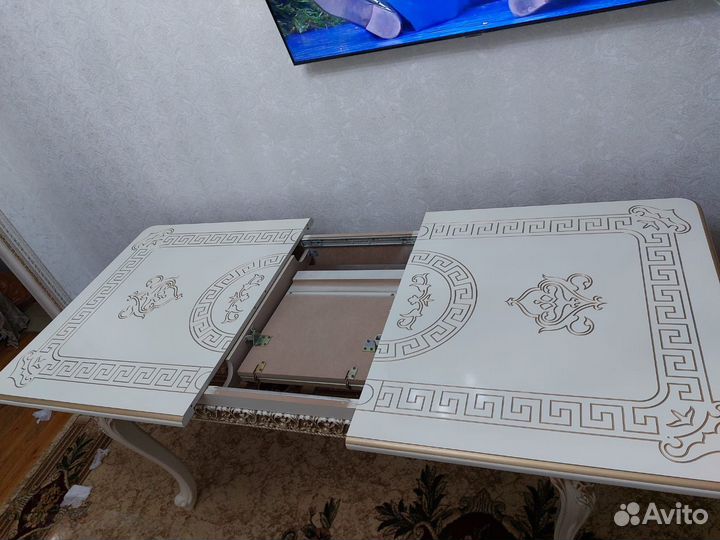 Стол