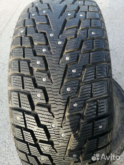 GT Radial Champiro IcePro 3 215/55 R17