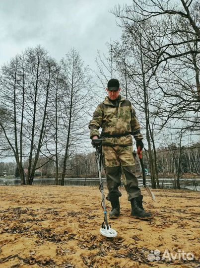 Поиск потерянных украшений ключей телефона