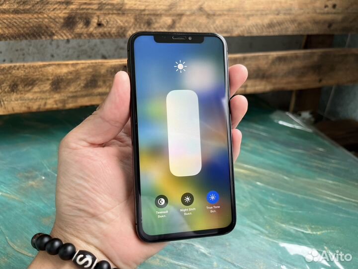 iPhone X, 64 ГБ