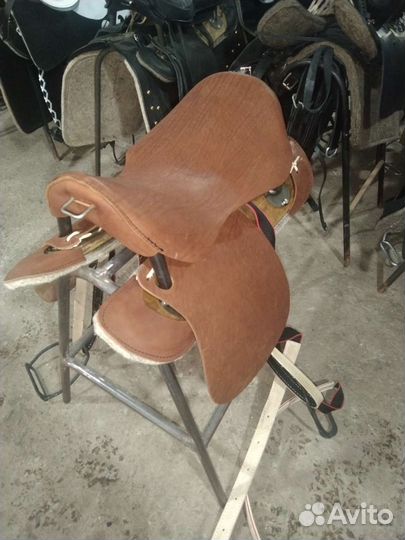 Седло кавалерийское