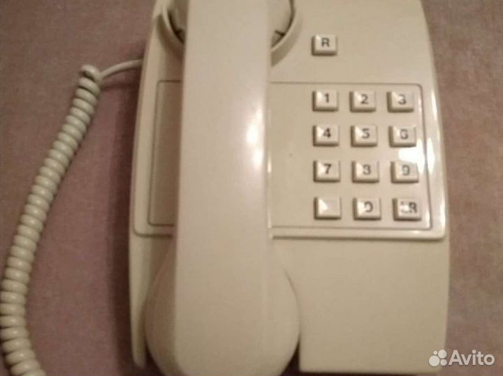 Телефон