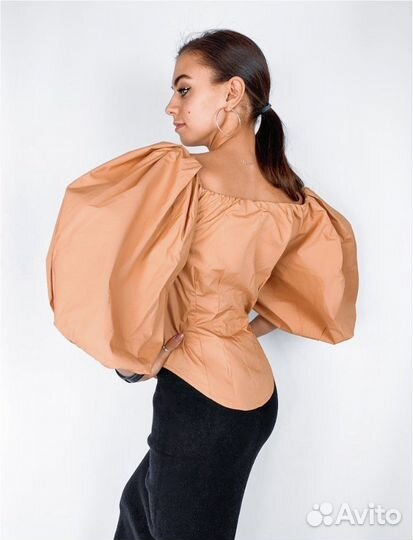 Блузка с широкими рукавами