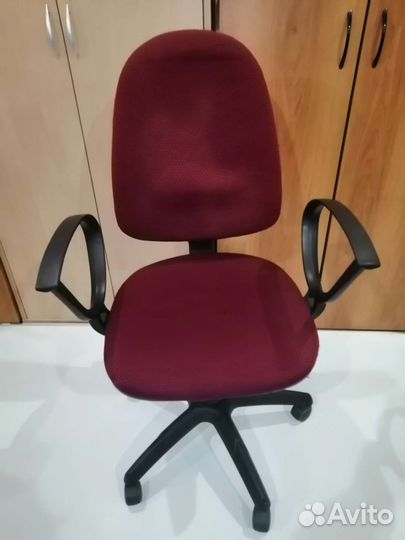 Компьютерное кресло