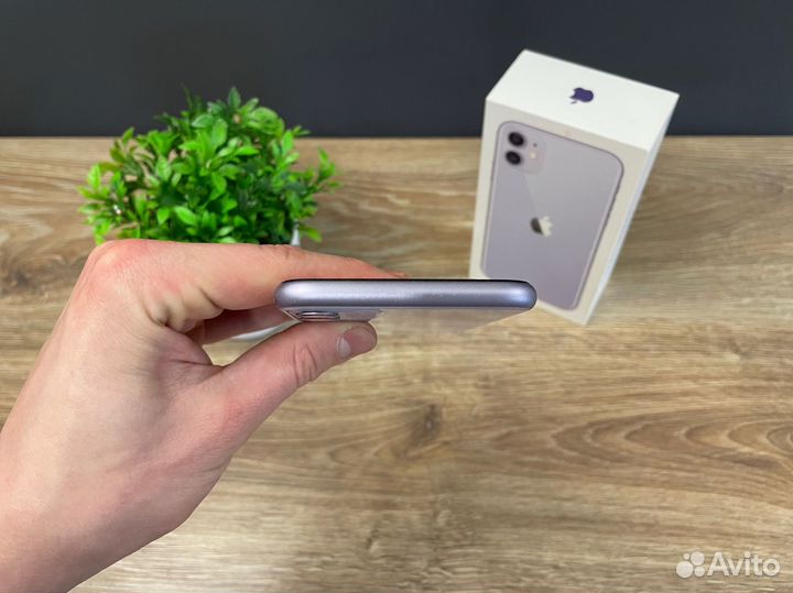 iPhone 11, 64 ГБ
