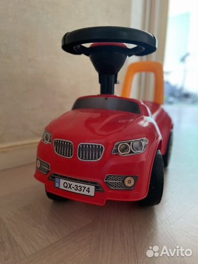 Машинка-каталка толокар красная