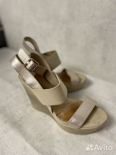 Босоножки натуральные