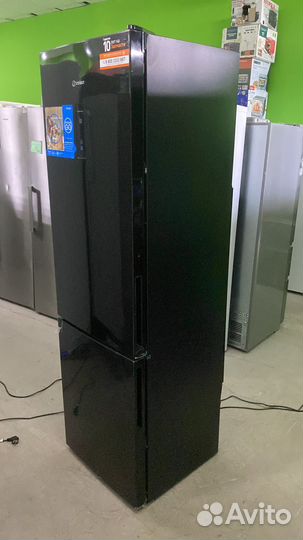 Холодильник Indesit ITR 5200 B