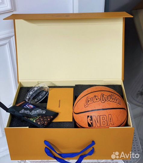 Баскетбольный мяч Louis Vuitton