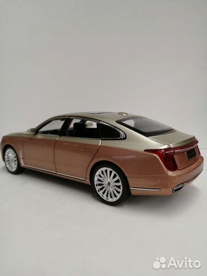 Модель машины hongqi h9 масштаб 1:24