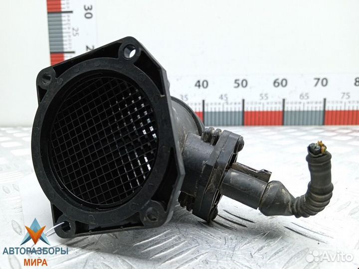Расходомер воздуха Volkswagen Passat B5 1999