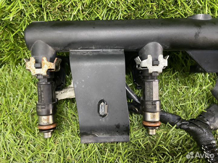 Топливная рампа с форсунками Citroen C4 TU5JP4