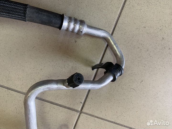 Трубка кондиционера Clio 3 ор-л 8200521902