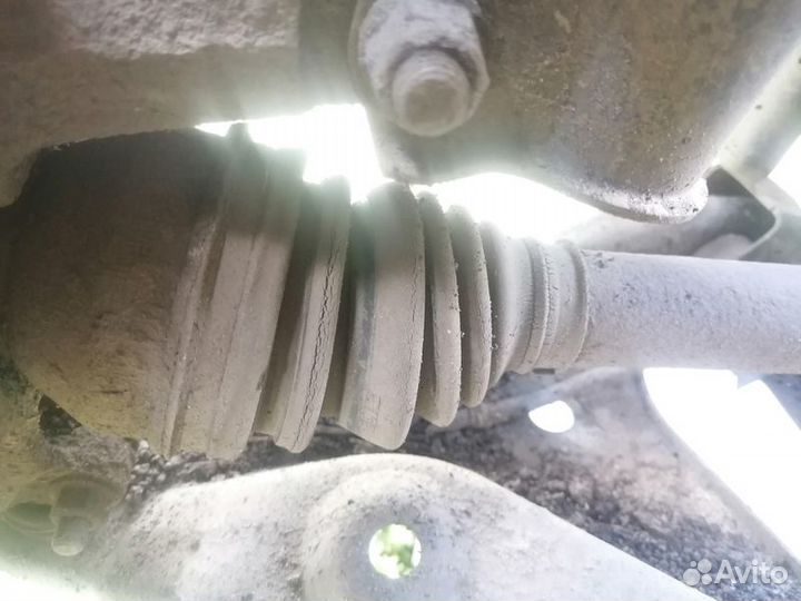 Привод передний левый Renault Logan