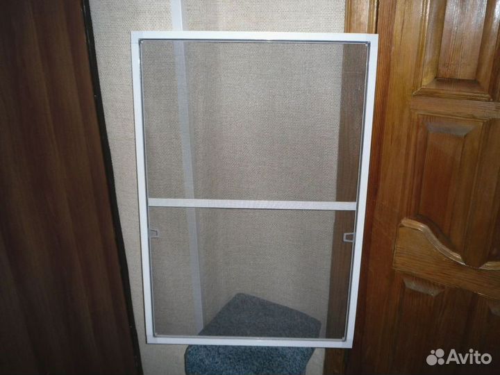 Пластиковая дверь