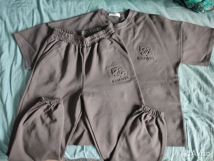 Спортивный костюм женский