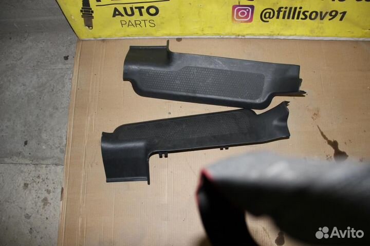 Накладка порога (внутренняя) Honda Stream (rn2) 2