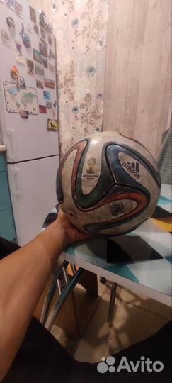 Футбольный мяч adidas