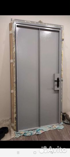 Дверь металлическая от застройщика