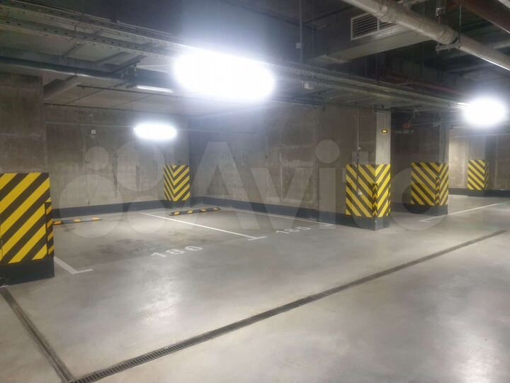 Машиноместо, 14 м²