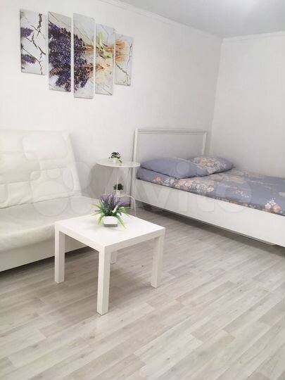 1-к. квартира, 42 м², 1/9 эт.