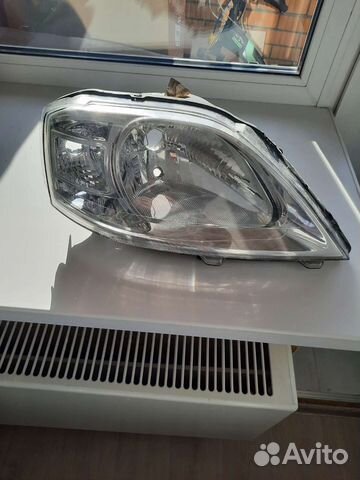 Передняя правая фара от ларгуса